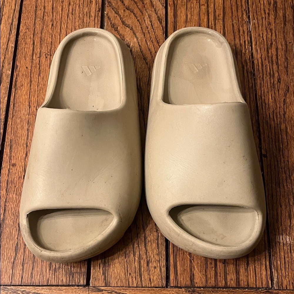 Adidas Yeezy  Beige Slides make offer size 6